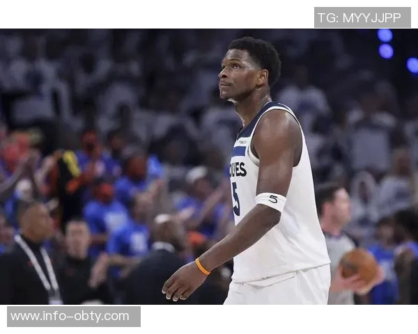 戈贝尔谈爱德华兹成长之路强调组织能力与被包夹的尊重意义 戈贝尔谈爱德华兹成长之路强调组织能力与被包夹的尊重意义