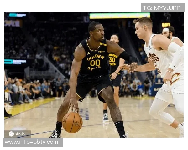 勇士应果断交易库明加换德罗赞和拉文追梦应转为替补角色