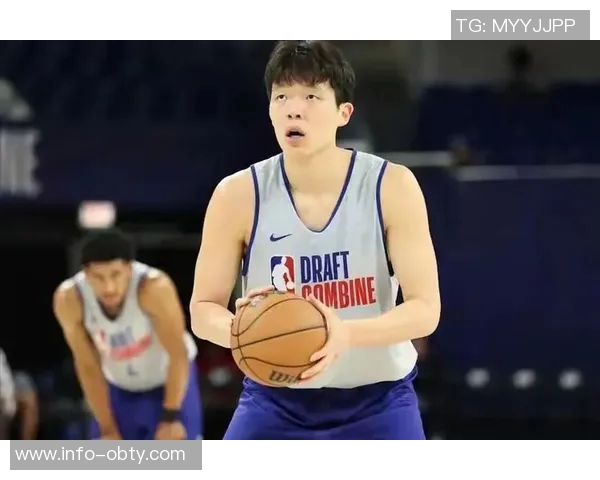 杨瀚森弧顶巧妙策应约基奇式助攻助队友轻松上篮